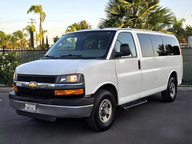 2016 Chevrolet Express 3500 Passenger