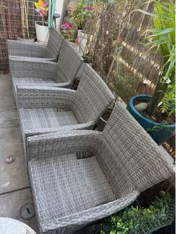 Set of 4 Outdoor Stackable Rattan Chairs-gray