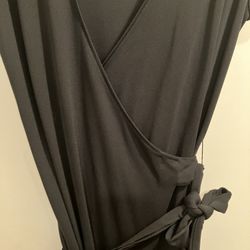 BANANA REPUBLIC Black Dress. Size M. New! Never Worn.