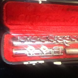 VINTAGE KING CLEVELAND SILVER PLATED FLUTE