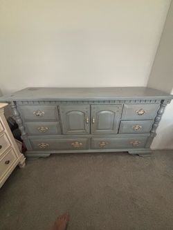 Vintage dresser