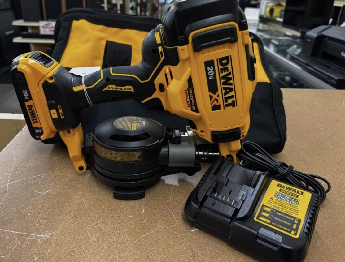 DeWalt 15-degree Roof Nailer, Battery & Charger - All Brand New