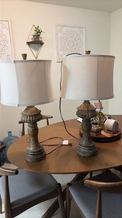 2 Lamps