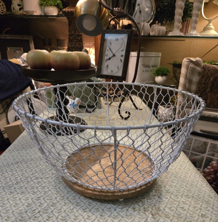 Farmhouse, Chicken Wire Basket With Wood Base