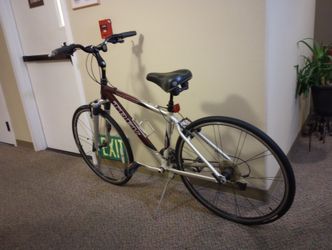 Trek Mens 7500 Multitrack