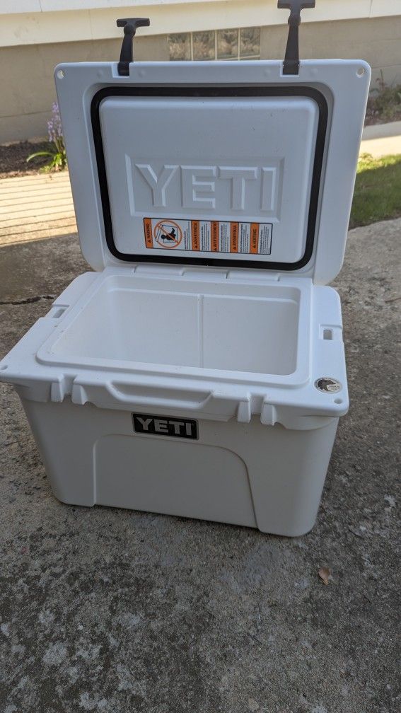 Yeti Tundra 35 Hard Cooler