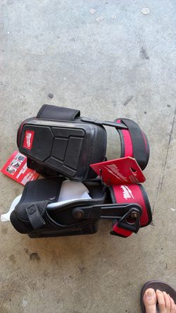 Brand new Milwaukee knee pads