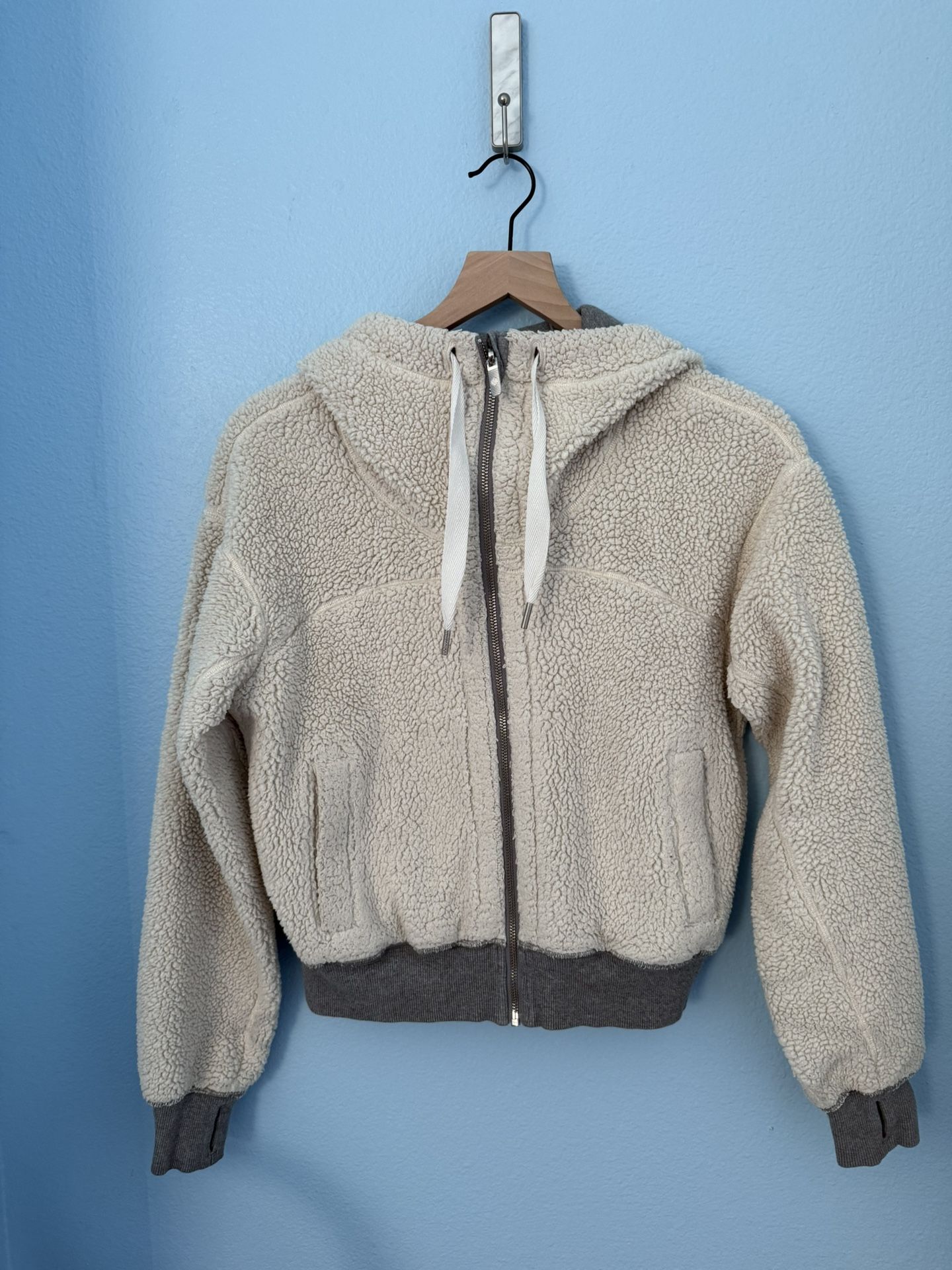Lululemon short sweet and sherpa jacket small euc
