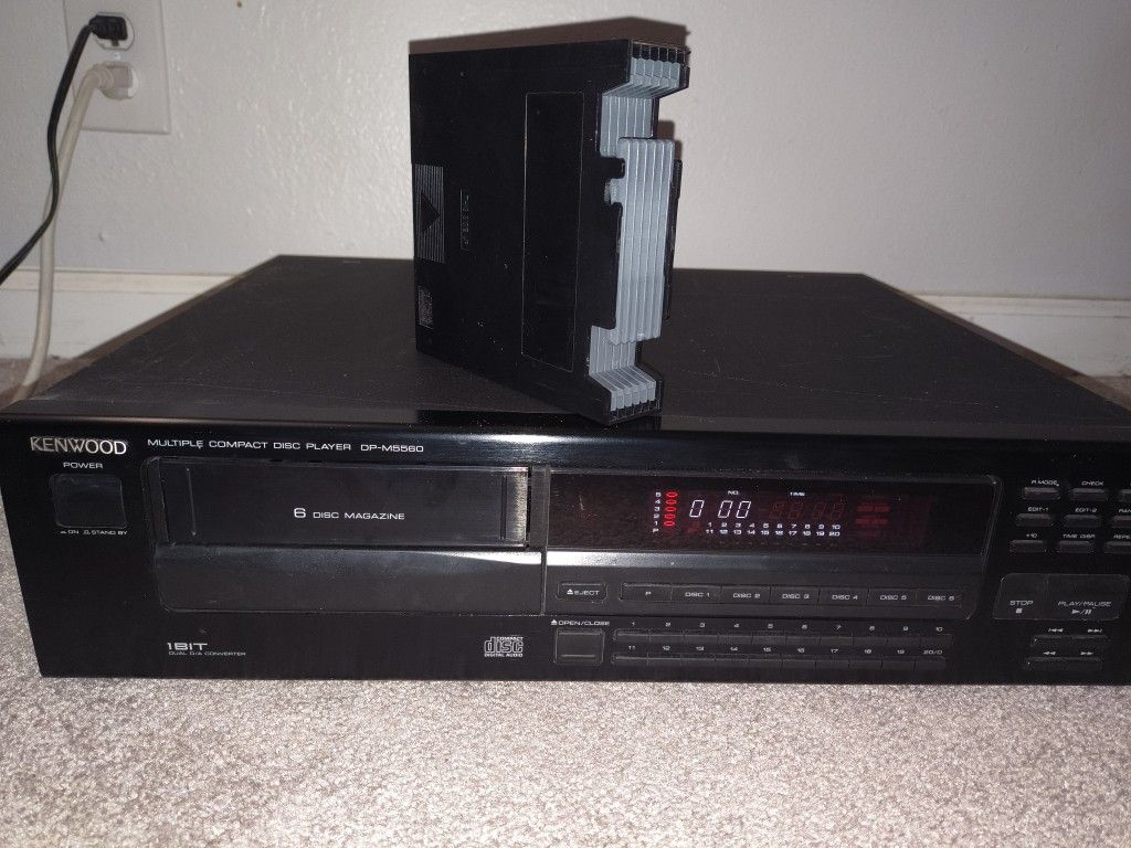 Kenwood DP-M5550 6 Disc Compact Disc Player (No Remote)