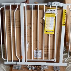 White Extendable Dog Animal Child Safety Gate  Sale