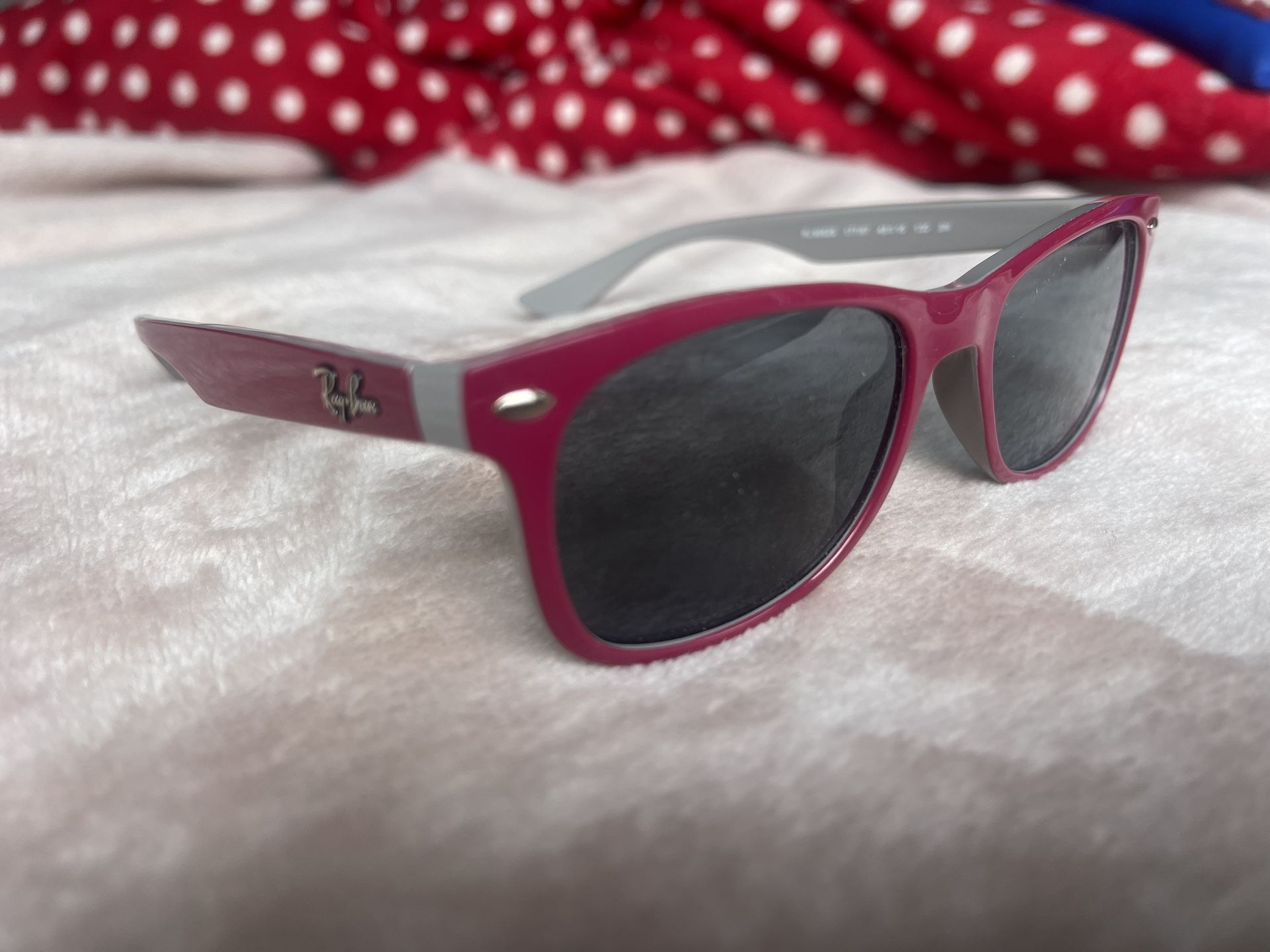 Girls Ray Ban Sunglasses Mint Condition