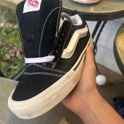 Vans Knu Skool Black/white size8