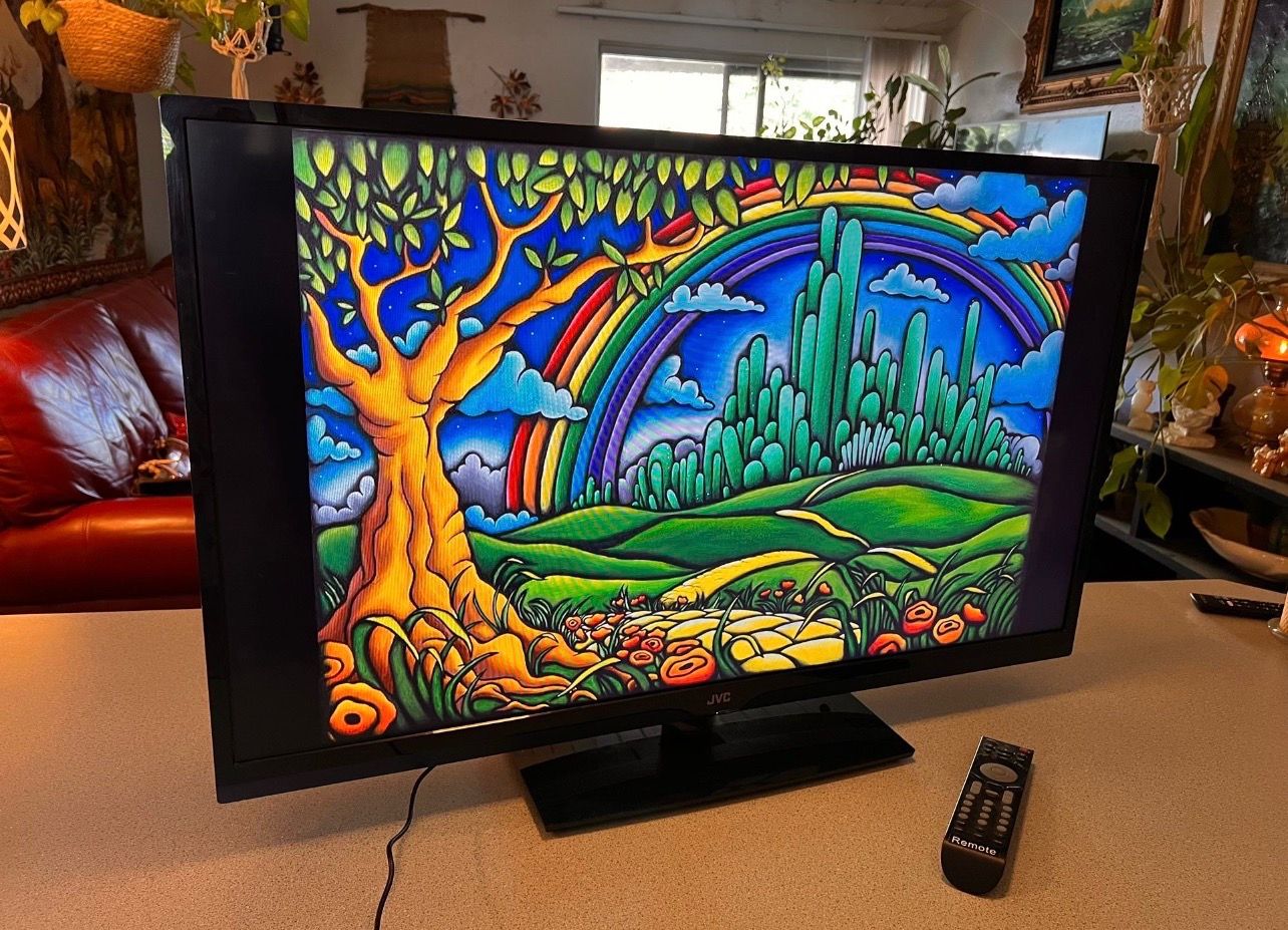 TV 37” JVC