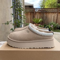 Women's Size 8 - UGG Braid Tazz Sand Platform Slippers 100% Authentic