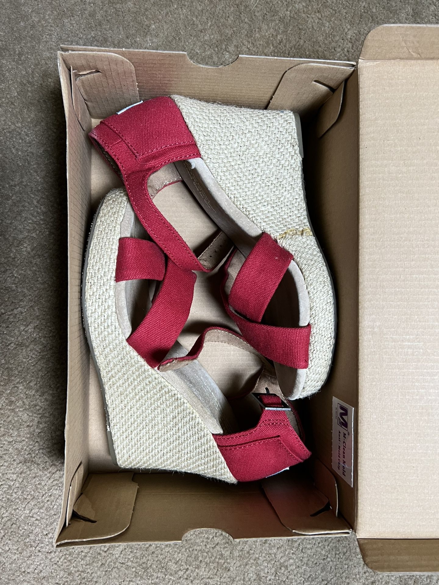 Toms Strappy Wedge