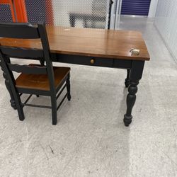 Dining Table And 4x Chairs $75