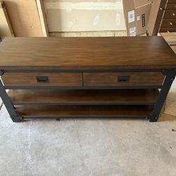 “65 TV Console