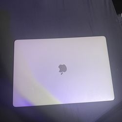 MACBOOK PRO 16 INCH I9, 32G RAM,1TB STORAGE