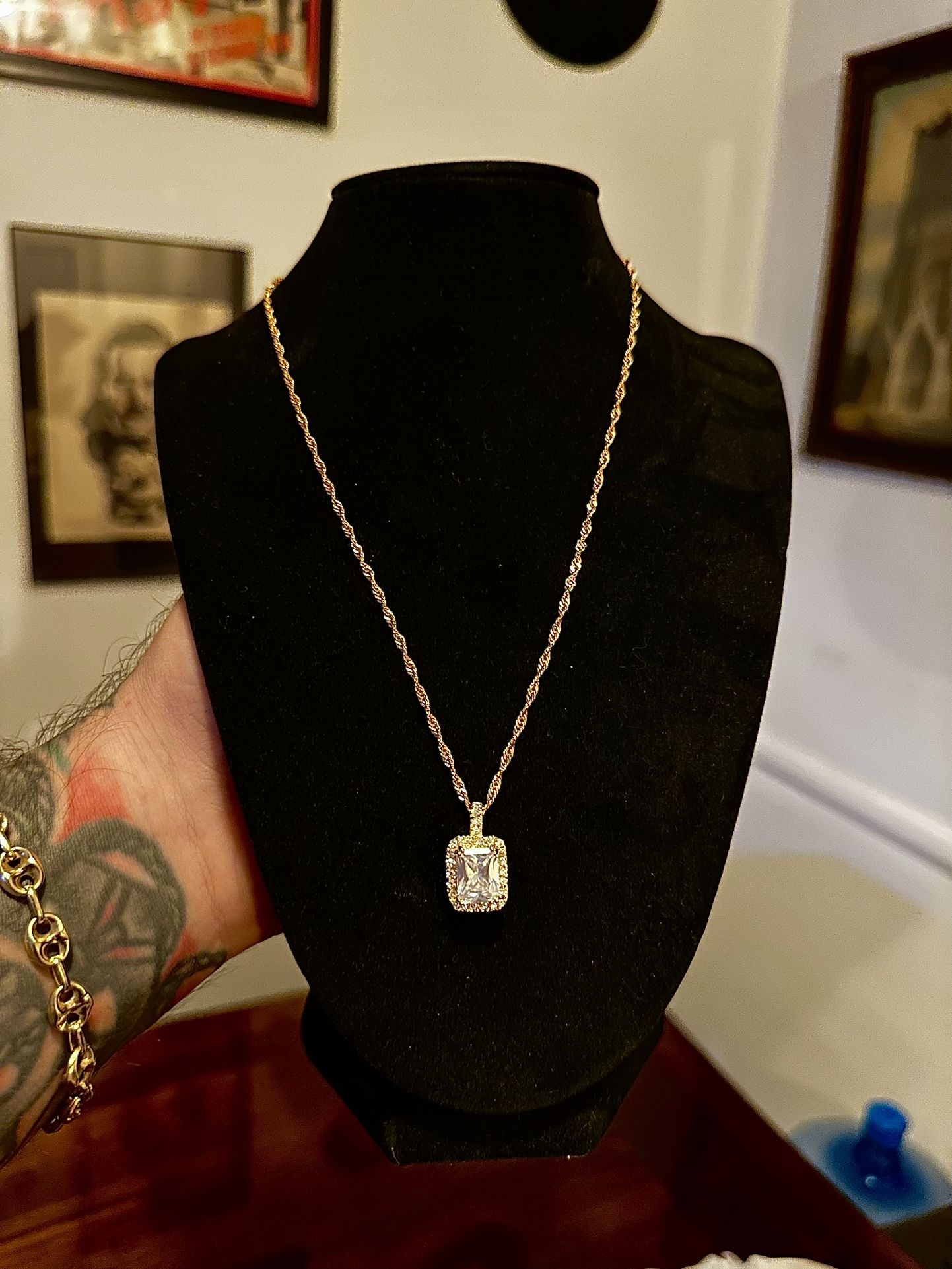 Awesome 😎 !! Clear Jewel Pendant  + Gold Plated Chain Necklace !