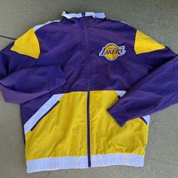 Jacket 🇺🇸L.A. Lakers 💜🤍💛Large , New 🇺🇸
