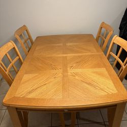 Wood Dining Room Table 4 Or 6 Seater 