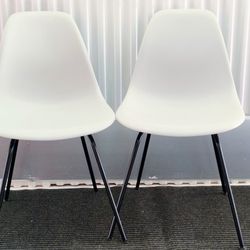 Herman Miller Eames Molded Plastic Dining Side Chair/Read The Description /Available 