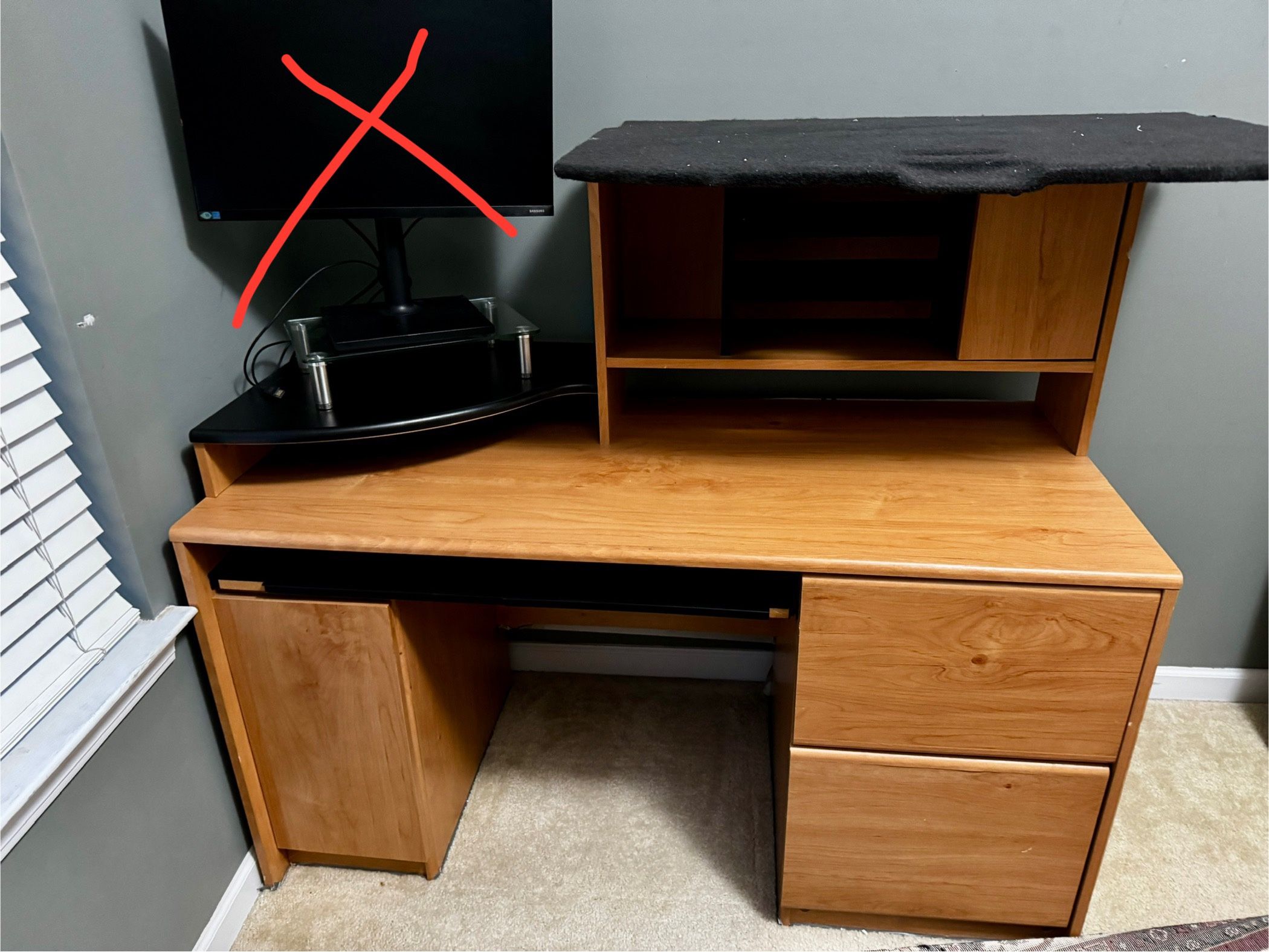 Good quality computer desk