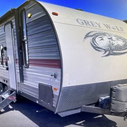 2019 GREY WOLF 22RDW