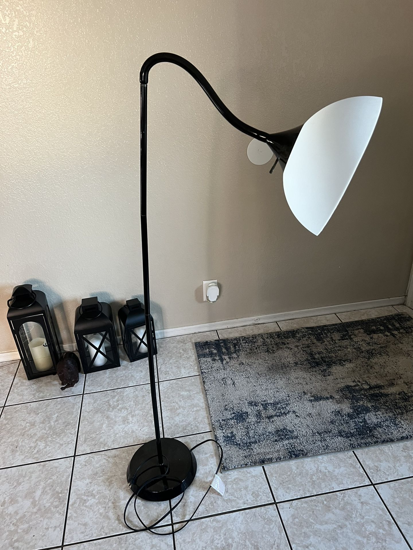 Lamp $4