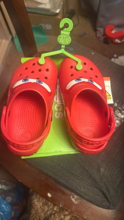 Light Up mcqueen Crocs Toddlers Size 10c