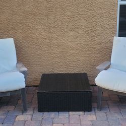 patio chairs & table