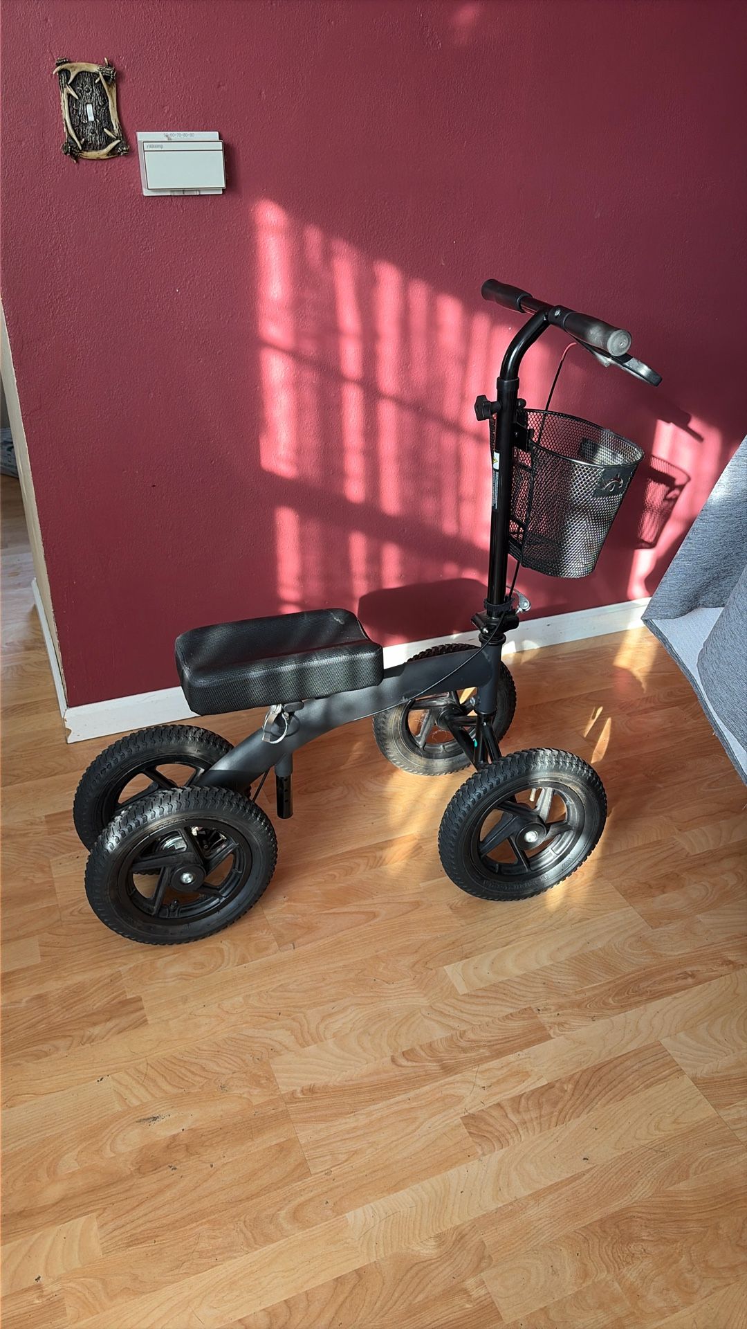 Knee Rover with Big Wheels & Basket