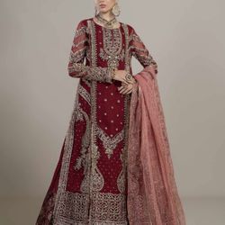 Pakistani Outfit New 