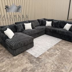 (1 LEFT!) New Oversized Fluffy Sectional