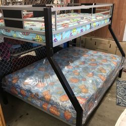 Bunk bed With mattresses 