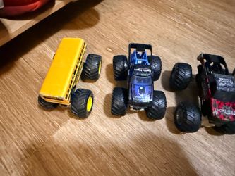 Monster Trucks