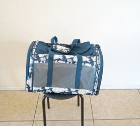 Used animal carrier