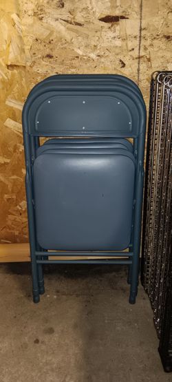 4 Folding Chairs