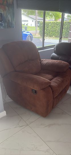 Super plush and comfortable suede reclining  chair
