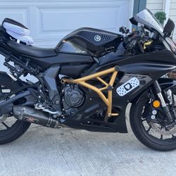 2025 Yamaha R7