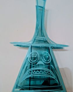 NBC mayor plastic double sided bud vase