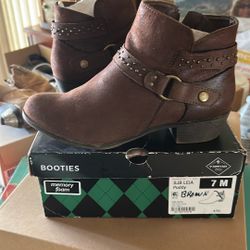 St JOHNS BOOT SIZE 7