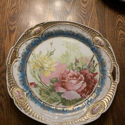 Small old rose plate with gold rid 