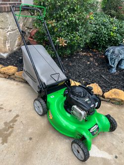 SELF-PROPELLED LAWNMOWER