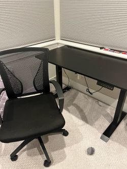 Height adjustable work desk and chair