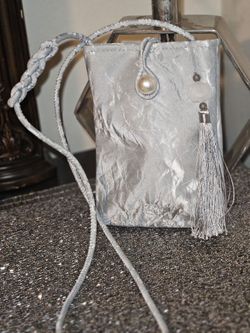 Cellphone purse