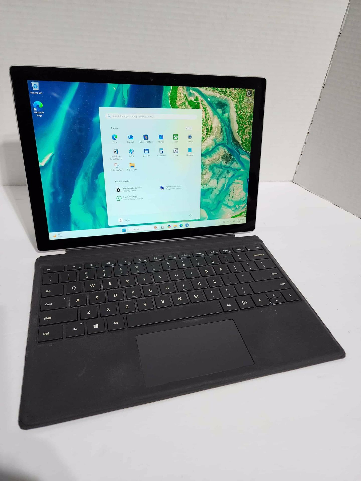 MICROSOFT SURFACE PRO 7 I7-1065G7 16GB 256GB NVME WINDOWS 11 PRO BACKLIT KEYBOARD EXELLENT BATTERY LIFE CHARGER INCLUDED SUPER CLEAN