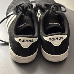 Adidas Kids Sneakers Size 4.5 