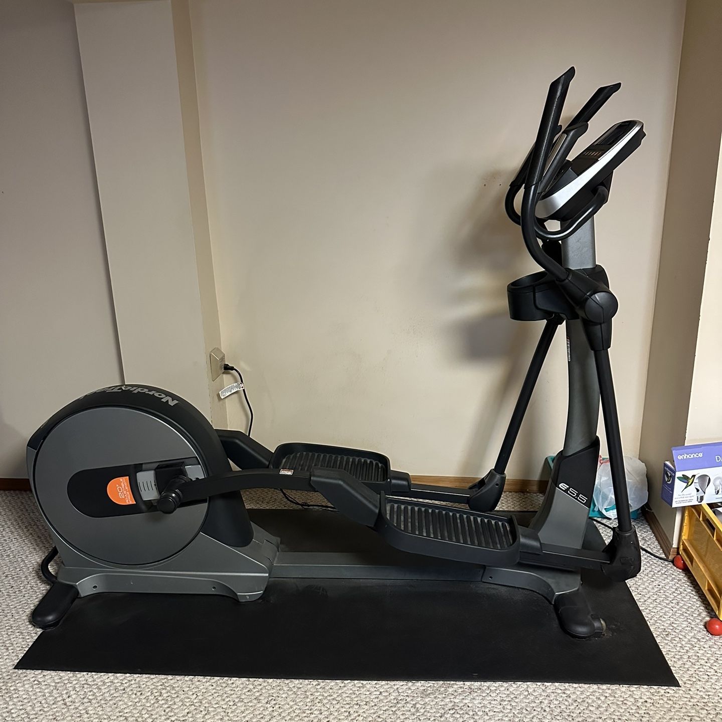 Elliptical Cross Trainer Nordictrack Cxt 980 Reviews Nordictrack