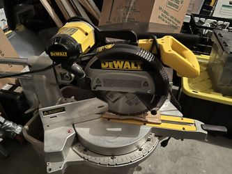 12 Inch Compound, Sliding Miter Saw, Dewalt
